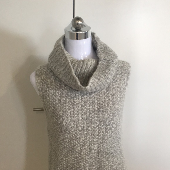 Witchery Wool Vest Sweater. Size XS - Picture 2 of 5